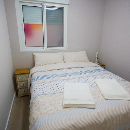 Stylish & Spacious Family Apartment Near Beach & Vibrant Historic Market Alicante Exteriör bild