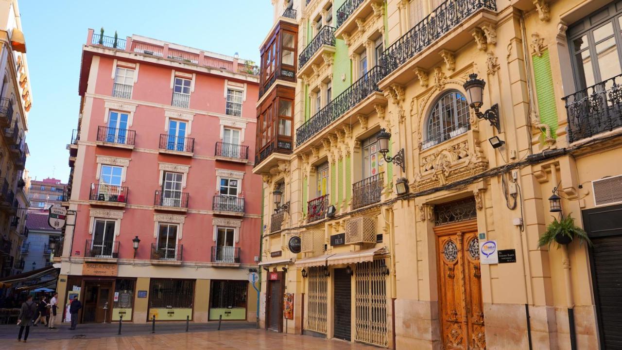 Stylish & Spacious Family Apartment Near Beach & Vibrant Historic Market Alicante Exteriör bild