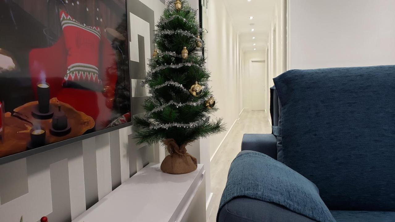 Stylish & Spacious Family Apartment Near Beach & Vibrant Historic Market Alicante Exteriör bild